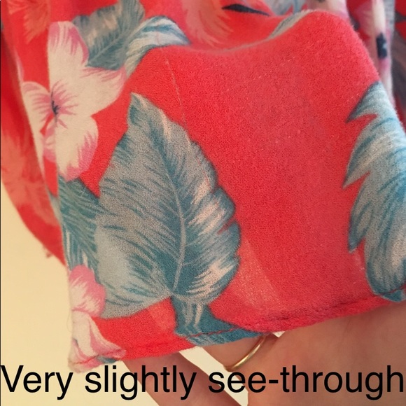 AMERICAN EAGLE FLOWY FLORAL SHORTS - Picture 6 of 6